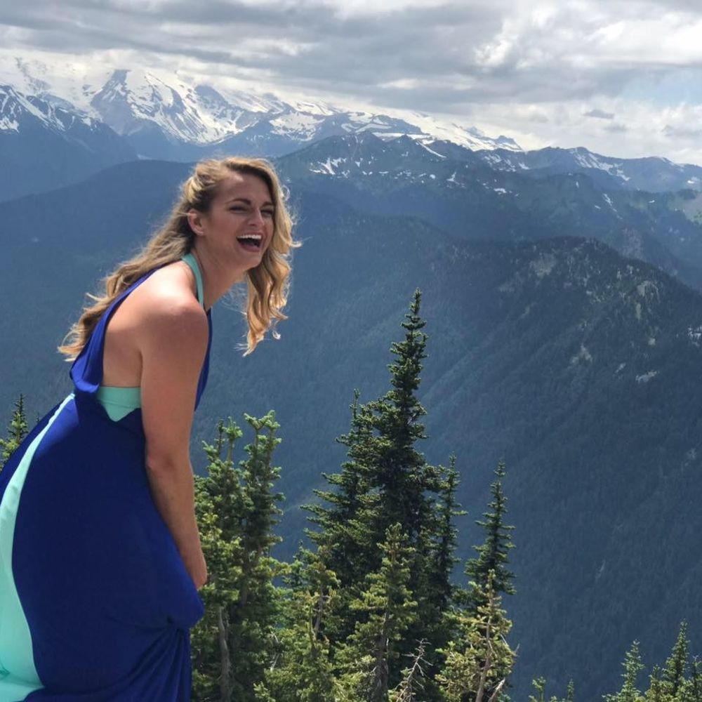 Meet your Posher, Elizabeth